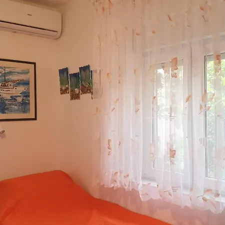 Apartments Bura & Jugo, Cres, Without Stress * Cres