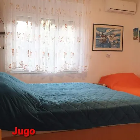 Apartment Apartments Bura & Jugo, Cres, Without Stress