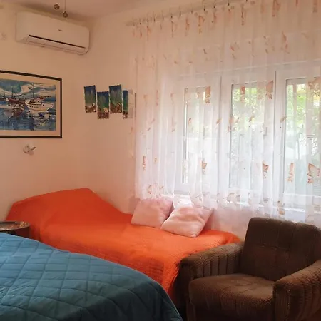 Apartments Bura & Jugo, Cres, Without Stress