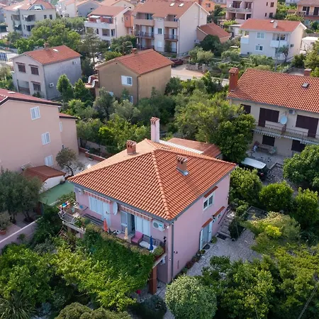 Apartment Apartments Bura & Jugo, Cres, Without Stress *