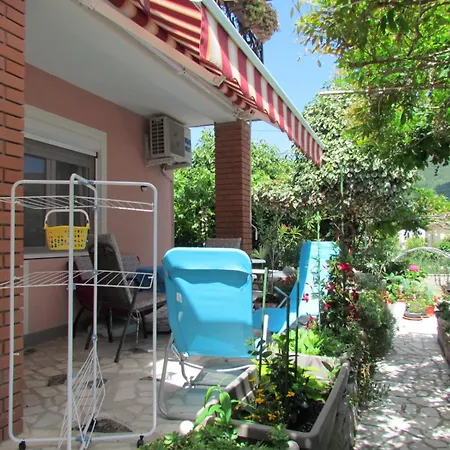 Apartment Apartments Bura & Jugo, Cres, Without Stress