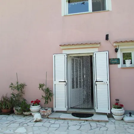 Apartments Bura & Jugo, Cres, Without Stress Apartment *