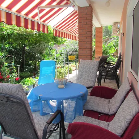 Apartments Bura & Jugo, Cres, Without Stress *