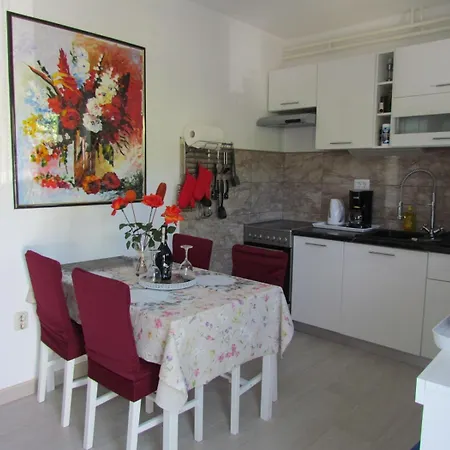 Apartments Bura & Jugo, Cres, Without Stress Cres