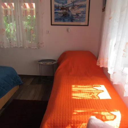 Apartment Apartments Bura & Jugo, Cres, Without Stress Cres