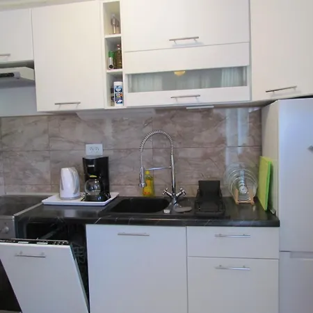 Apartments Bura & Jugo, Cres, Without Stress *