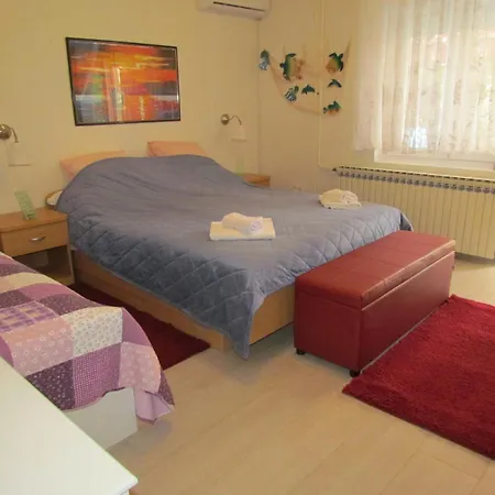 Apartments Bura & Jugo, Cres, Without Stress *
